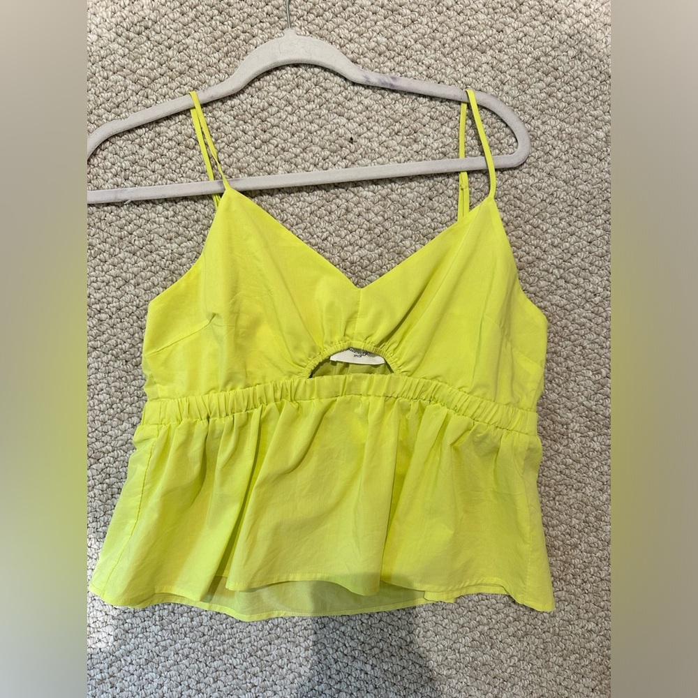 Victoria + Sophia top